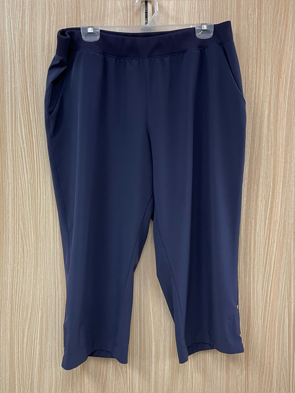 Coral Bay Golf Navy Dri-Fit Capris Size XL